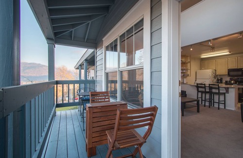 Hood River Condo | Lodge 27 Roomy Condo with Gear Storage Onsite by RedAwning