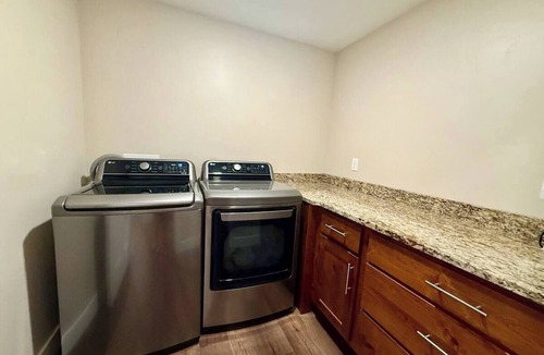 North Ogden Apartment | Lomond View Retreat - Home Away From Home