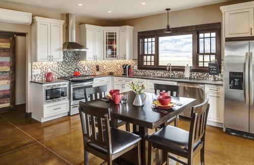 Livingston Cottage | Lone Cactus Ranch House Cottage Paradise Valley