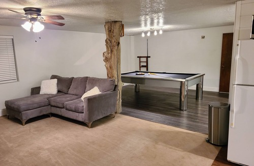 Lava Hot Springs House | Lookout Lodge, cozy retreat steps to Main St & hot pools! Views & a pool table!
