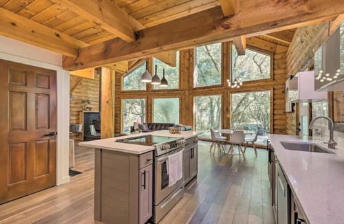 Snowbird Cabin | Lovely 3-bed creekside cabin near Sundance perfect for your getaway