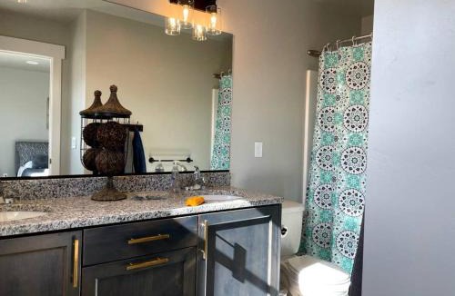 Garden City Apartment | Lovely Condo! W/free recreational vehicle parking