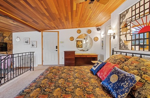 Gem County Bed & Breakfast | Lovely Couples Suite with Amazing Views and Privacy