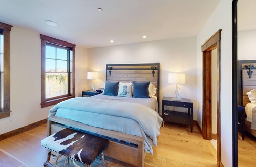 Jackson Condo | LPJH: Cozy Apartment Nestled On Snow King