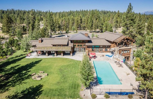 McCall House | Lux 4 Season Retreat! River Lodge w/Outdoor Pool, Sauna, & Gym! High End Furnishings Throughout!