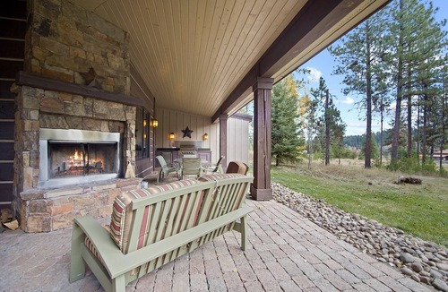 McCall House | Lux 4 Season Retreat! River Lodge w/Outdoor Pool, Sauna, & Gym! High End Furnishings Throughout!