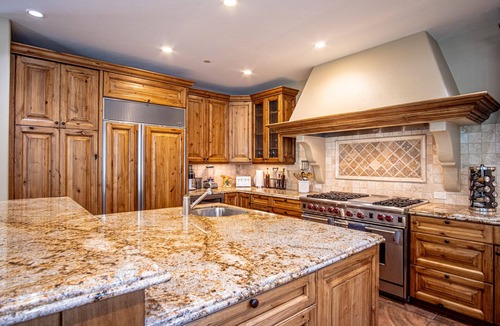 Warm Springs Condo | Lux Baldy Vista at Warm Springs Home + Hot Tub - Walk to SV Ski Lifts
