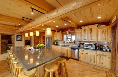 Madison County Cabin | Luxe Lodge in the Tetons for Large Group Retreats!