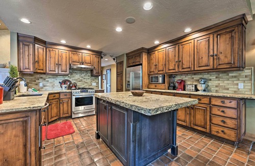 Twin Creeks Cottage | Luxe Sun Valley Retreat w/Hot Tub, 3 Mi to Resort