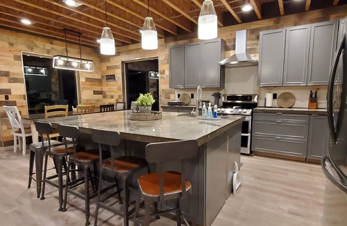 Harbor Village House | Luxurious farmhouse industrial design. Private HotTub, relax with gorgeous views