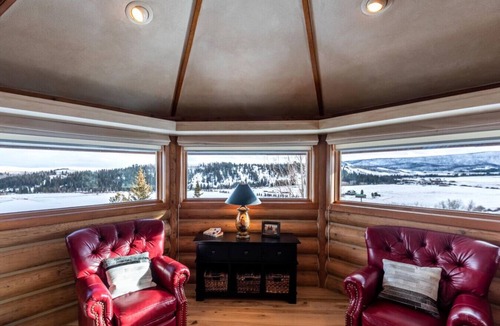Game Creek House | Luxurious Hillside Lodge on a Working Wyoming Ranch