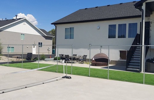 West Haven House | Luxury 6BR |Hot Tub |Private Pickleball |Sleeps 15