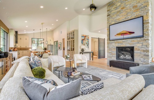 Warm Springs House | Luxury Alpine Home w/Hot Tub: 1 Mi to Sun Valley!