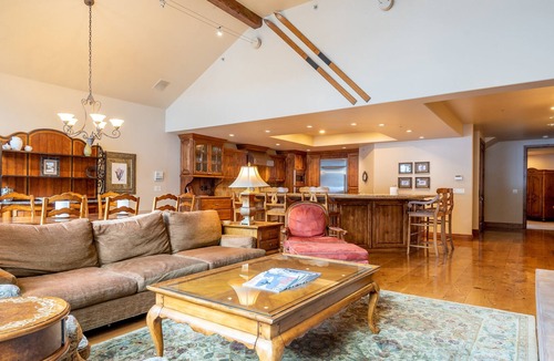 Warm Springs House | Luxury at the Base of Bald Mt - Walk to Lifts!