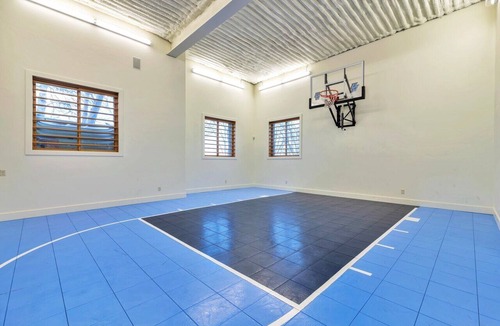 Fish Haven House | Luxury Bear Lake Retreat–THE MOOSE–Sleeps 40–Theater/Pickleball/Sport Court/Pool