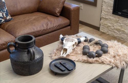 Red Lodge House | Luxury Family getaway with hot tub