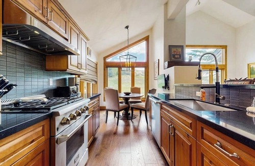 Elkhorn Village Condo | Luxury getaway near Ketchum, skiing, & golf w/shared pool & tennis courts