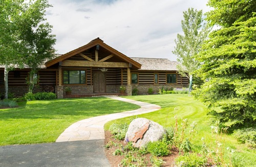 Jackson House | Luxury Jackson Hole home with spectacular Teton Mountain Views.
