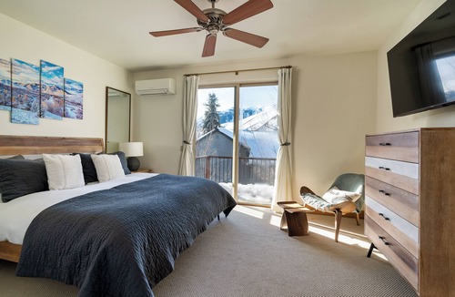 Warm Springs House | Luxury Mtn Modern Home in Sun Valley/Ketchum-3 min to Ski + Downtown