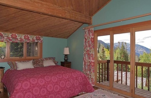 Salt Lake Mountain Resorts Ski Chalet | Luxury On Mountain Ski Accommodation located between Alta and Snowbird