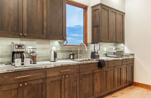 Clawson House | Luxury Retreat, Teton Views, Sleeps 16+, Hot Tub, Fire Pit