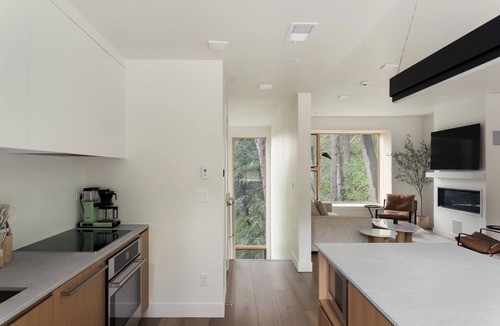 Summit Park House | Luxury Ski Home w/Hot Tub Near Trails & Downtown | Parkview Mountain House