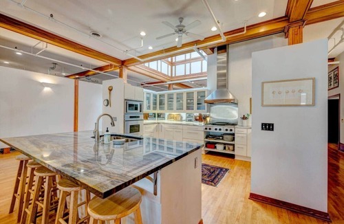 Sheridan House | Main Street Lux Retreat |The New York Store Suite