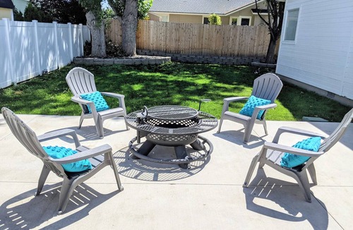 Meridian House | Majestic Meridian BnB - Spacious 4BR/2BA & Cinema