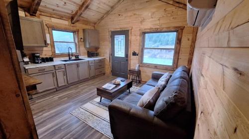 Superior House | Micham's Clark Fork River Retreat River Front, Mountain View Fire Pit Cabin 5