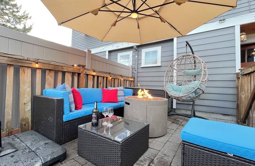 Atlantic House | Modern 2BR w Fire Pit & BBQ - Perfect for Families, Travel Nurses & Corp Housing