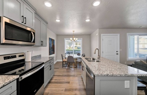 Garden City House | Modern Lake Retreat | Steps to Marina & Adventure