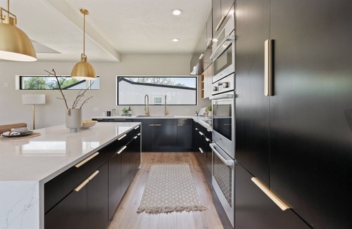 Midvale House | Modern Style Home, Near Expo, RSL, Skiing