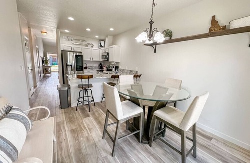 Donnelly Villa | Modern Townhome in the Heart of Donnelly – Near Tamarack & Lake Cascade
