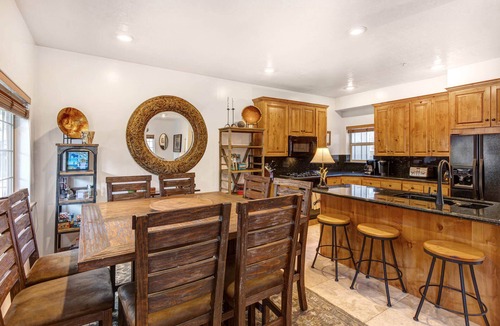 Bear Hollow Village House | Moose Mgmt at Bear Hollow 5430: Wifi, BBQ, 5min to Ski Resorts, Free Bus