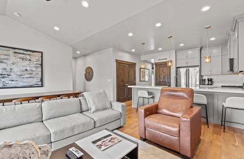 Park City House | Moose Mgmt at Black Rock 14442: Fully Equipped Kitchen-Pvt Hot Tub-Dogs Welcome