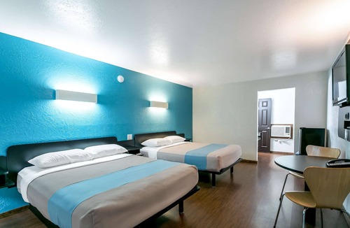 Heart of Missoula Hotel | Motel 6 University Missoula