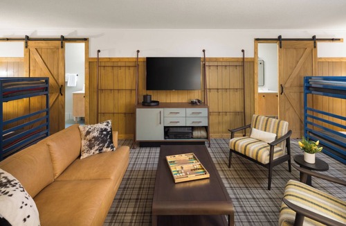 Jackson Hotel | Mountain Adventure! Minutes to Grand Teton National Park! Pets Allowed, Pool!