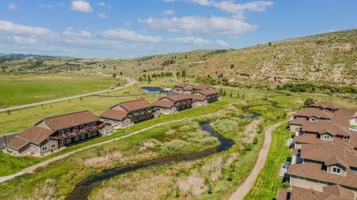 Swan Valley House | Mountain Getaway Modern Condo
