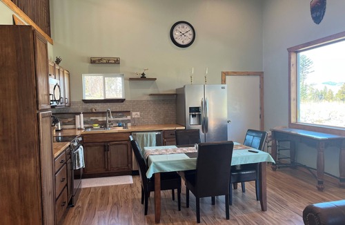 Livingston House | Mountain Living in Pine Creek, Montana-1 Bedroom with Spacious Loft
