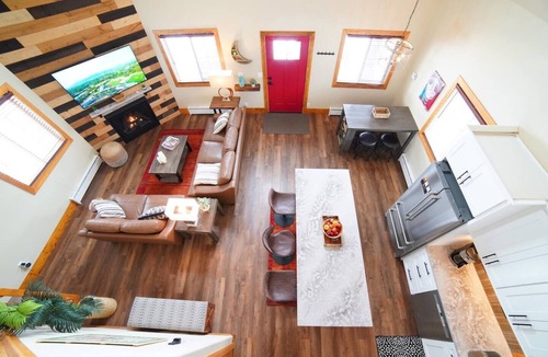 Creekside Meadows House | Mountain Modern Family Home near Grand Targhee - Hot Tub