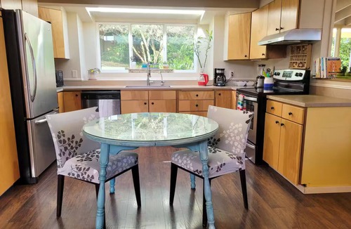 Bryn Mawr-Skyway House | Mountain View Hideaway