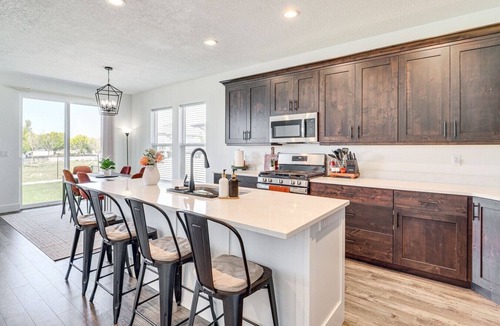 Erda House | Mountain View Home with Large Yard Near Salt Lake
