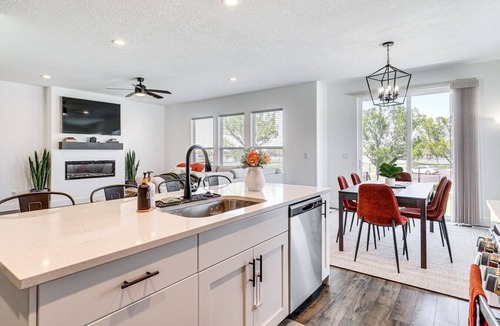 Erda House | Mountain View Home with Large Yard Near Salt Lake