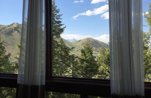 Jackson House | Mountainside Chateau In Jackson Hole - View of Tetons, Walk To Town