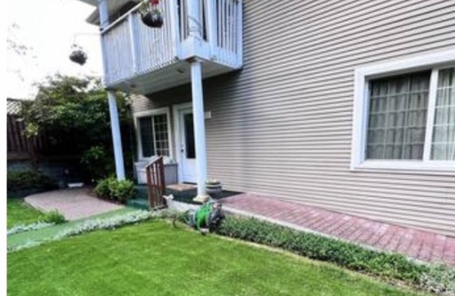 Shoreline House | MountForest Retreat