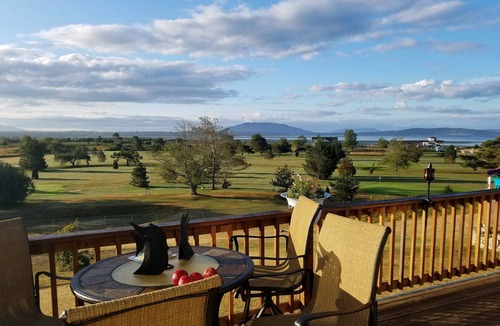 Ferndale House | Mt Baker, San Juans, WWU, Sea to Ski race, Canada, Golf, Refineries, 2 Bd/2 bth