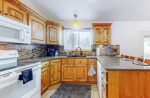 Pocatello House | Mtn-View Pocatello Home Near Town & Trails