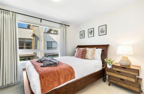 Lower Queen Anne House | Needle Nest 22