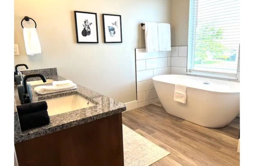 Ammon Condo | New 3 Bedroom Condo Perfect for an Idaho Adventure