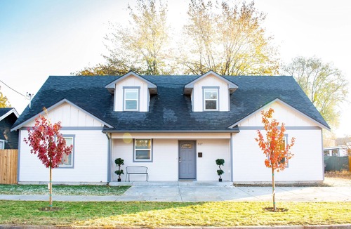 Nampa House | New family-sized home in the heart of old-town Nampa - walking distance to NNU!